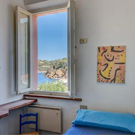 Vakantiehuis Pareti House