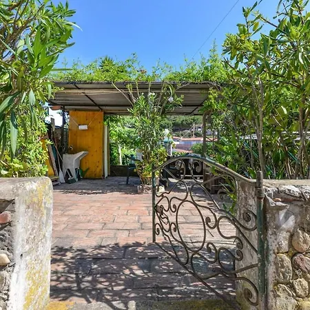 Pareti House Vakantiehuis *